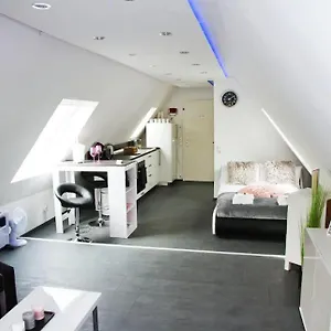 https://truth-studio-queensize-bett-netflix-kuche.topcolognehotels.com