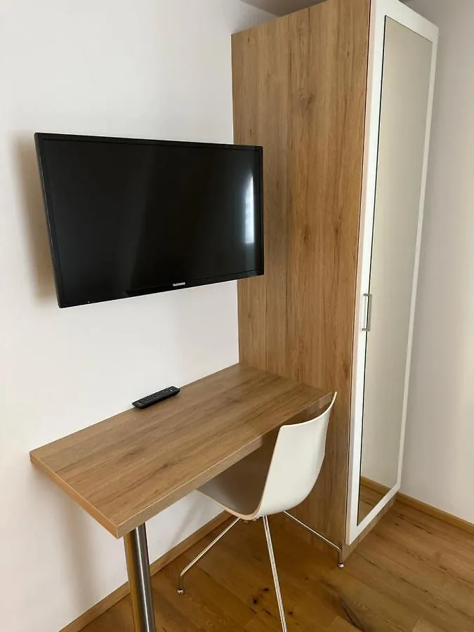 Hotel Alter Wirt Ramersdorf Monaco di Baviera